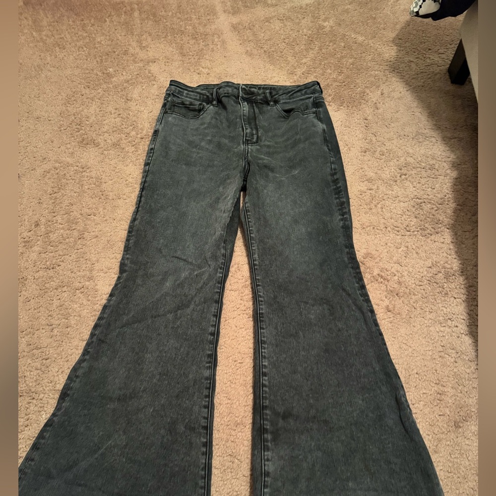 American Eagle super high rise flare Jean size 14 SHORT